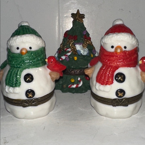 2 x Dept 56 Snowman - Cardinal Hinged Trinket Box Let It Snow + bonus Xmas tree - Picture 2 of 6